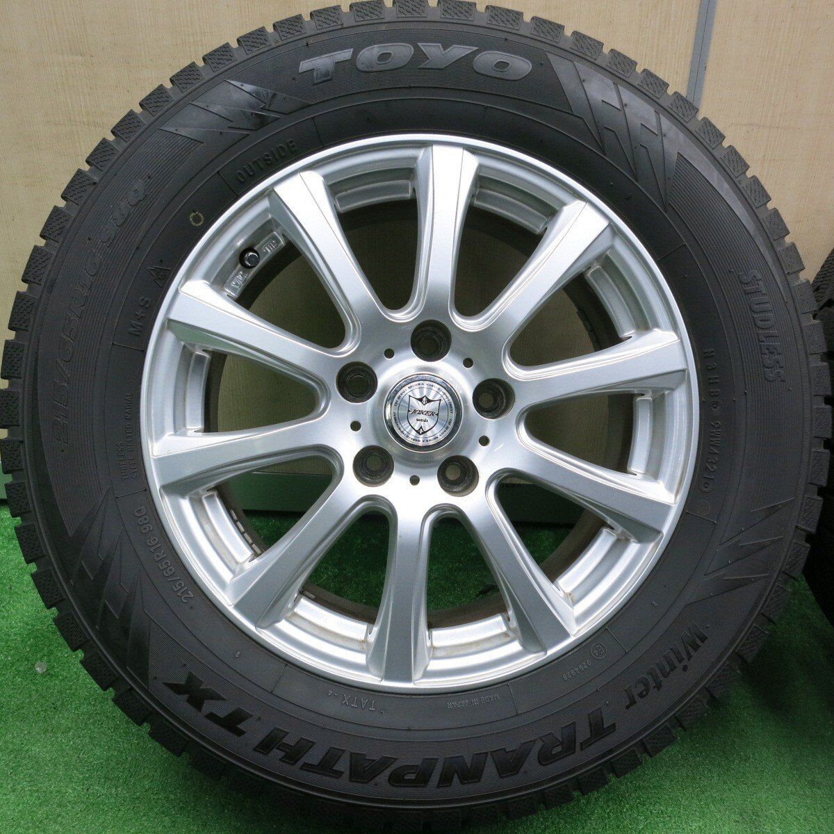 引取のみ215/65-16バリ溝スタッドレスwedsホイール付き