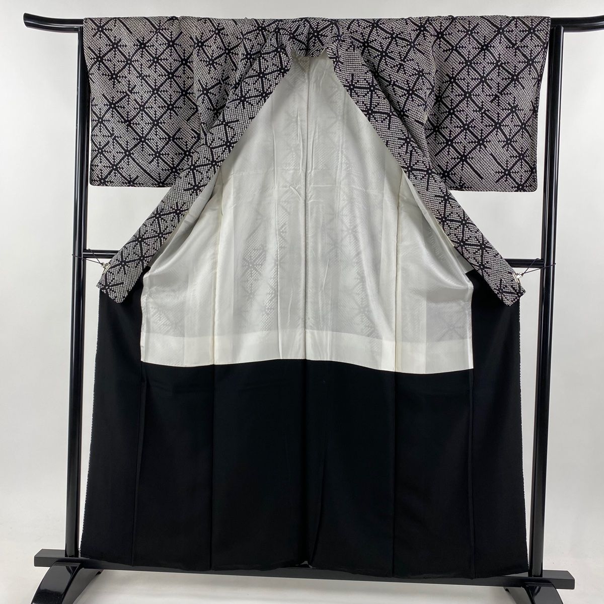 小紋 浮き立ち 身丈156cm 裄丈63.5cm 正絹 美品 名品 【中古】 