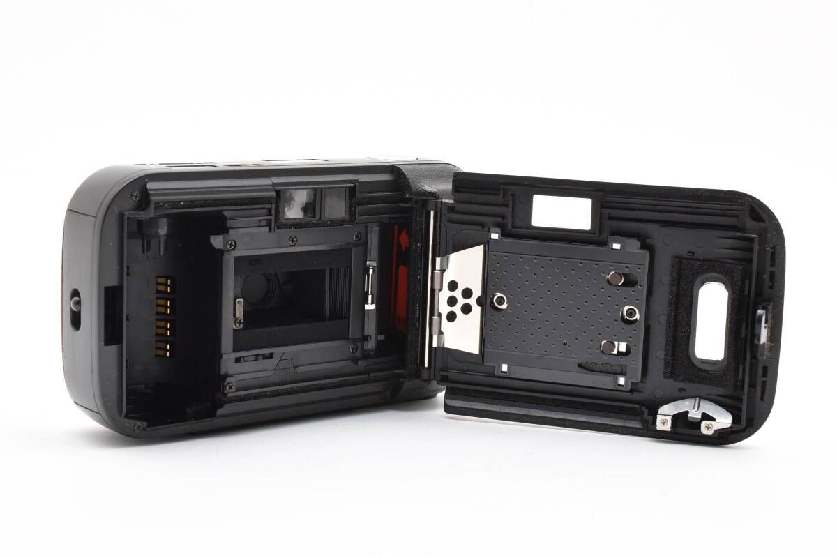 コンパクトフィルムカメラ