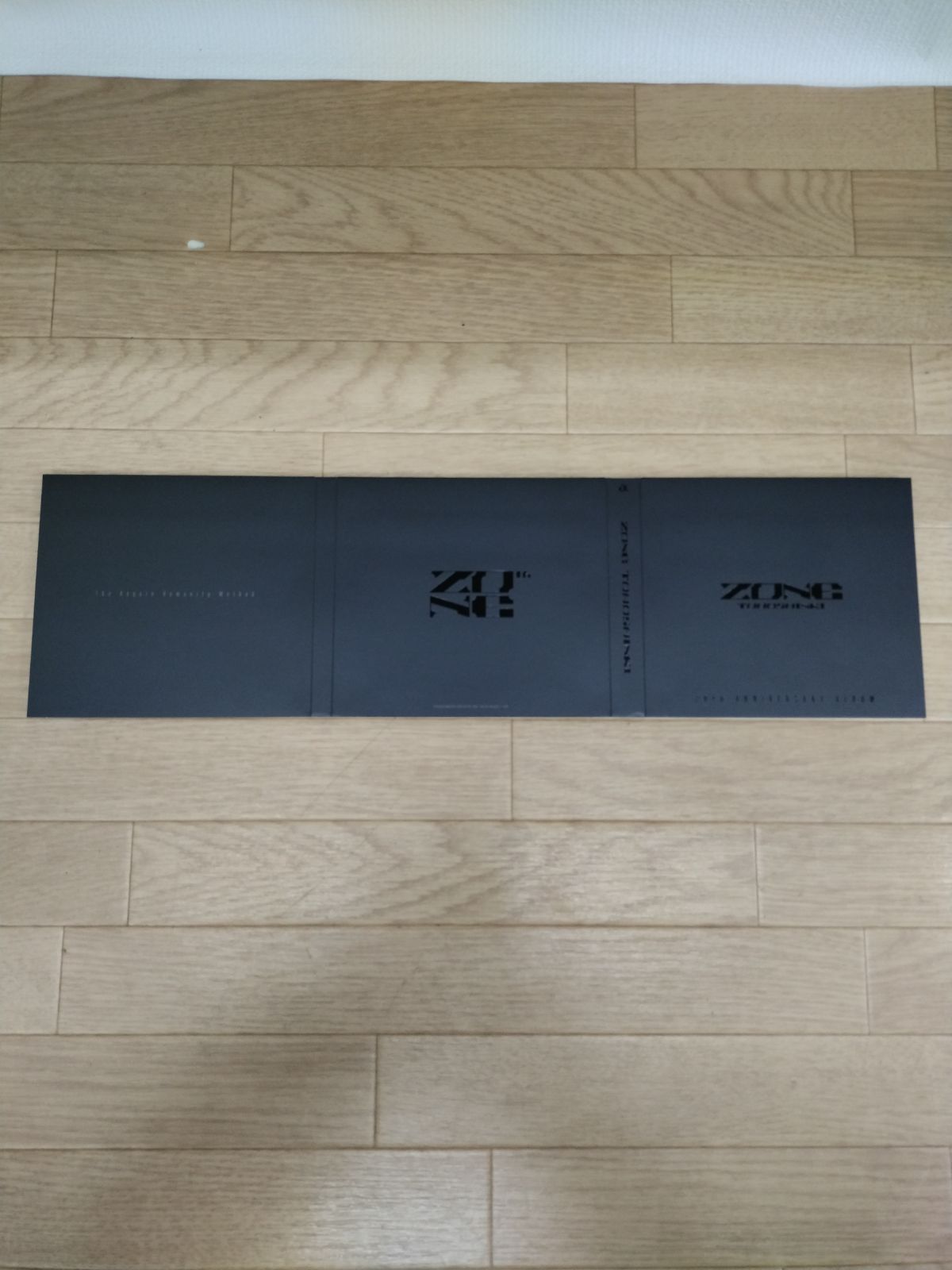 東方神起 ZONE Blu-ray付 初回生産 20 th豪華盤 IQ 06 A S