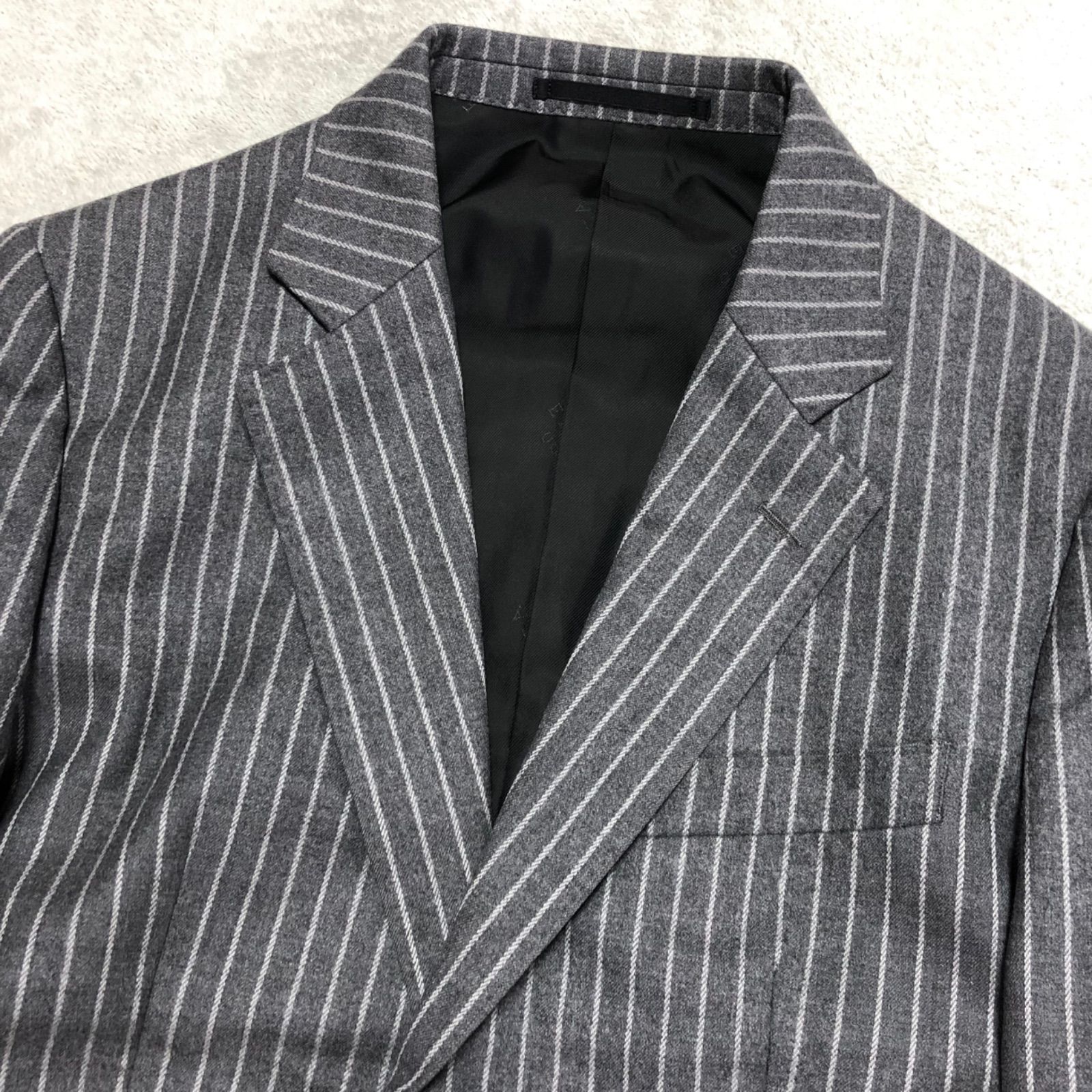 【値下げ】エポカウオモ　セットアップスーツ　サイズ46 グレー　いい柄です EPOCA UOMO セットアップ スーツ グレー × ストライプ 総裏 46サイズ