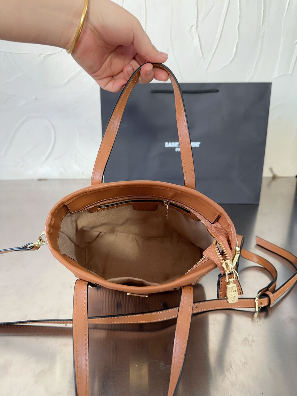 な価格で在庫あり