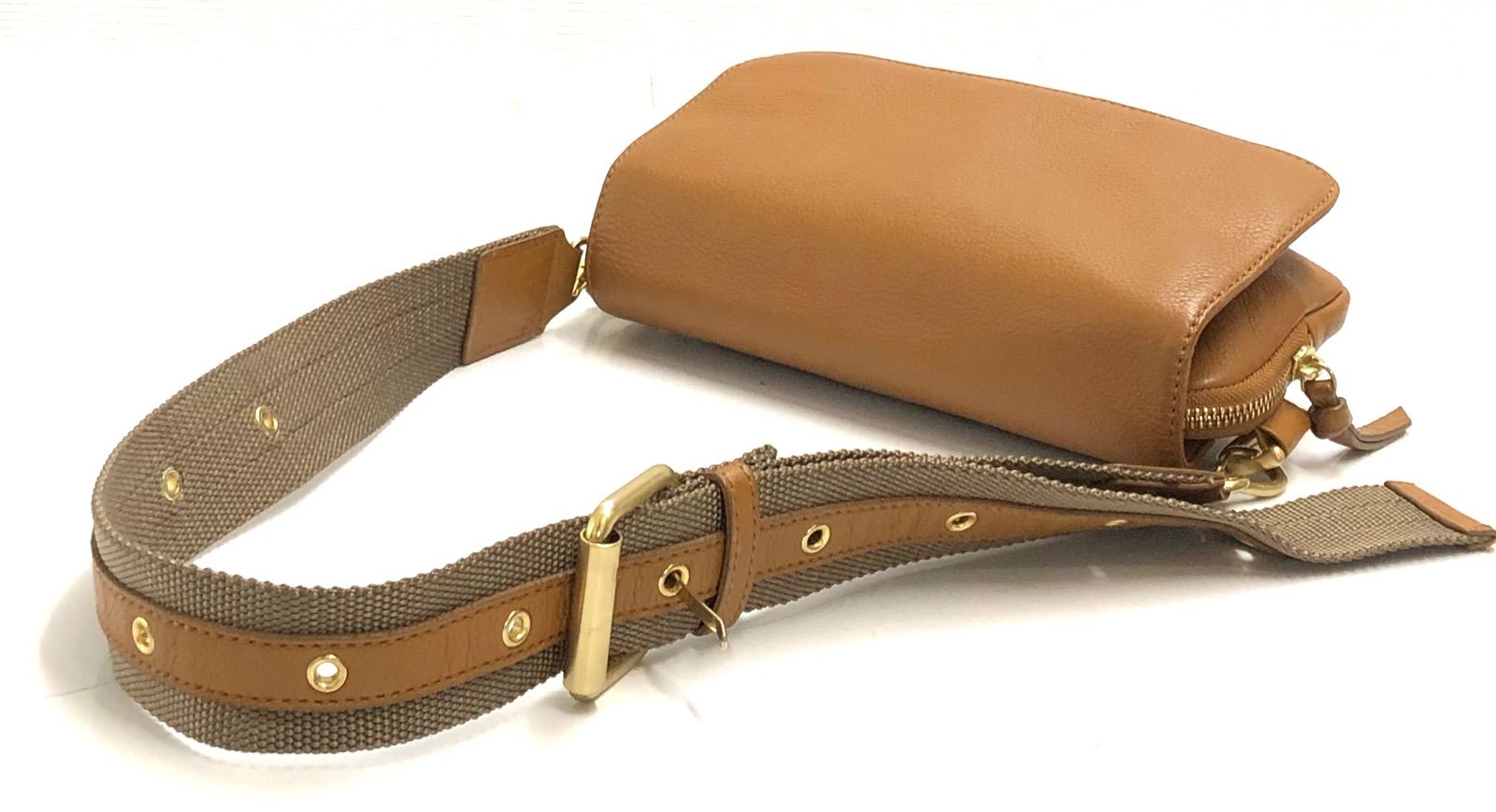 ダイアン フォン ファスティンバーグ レザー ウエストポーチ ボディ  