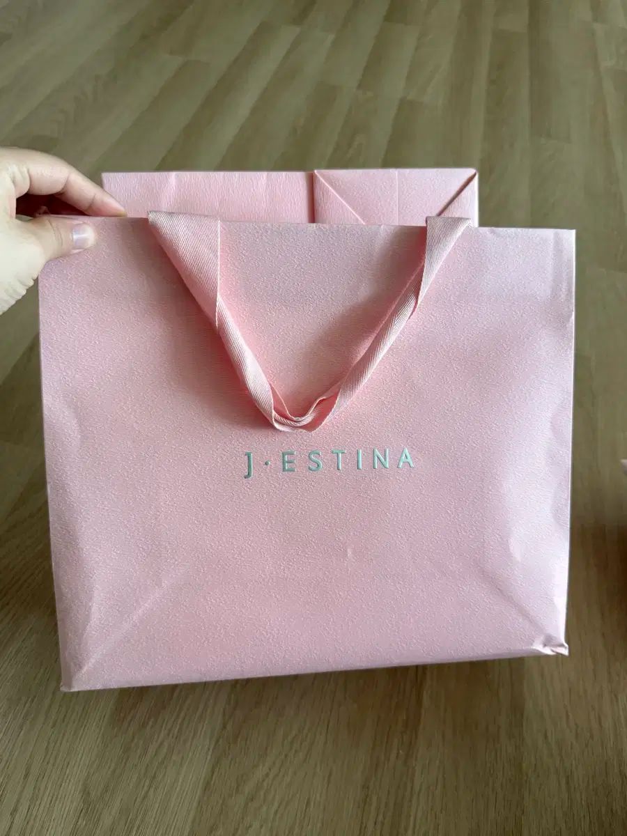 ジェイエスティナ