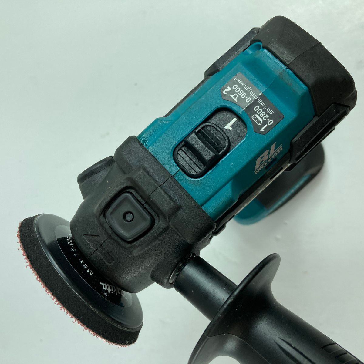 18V