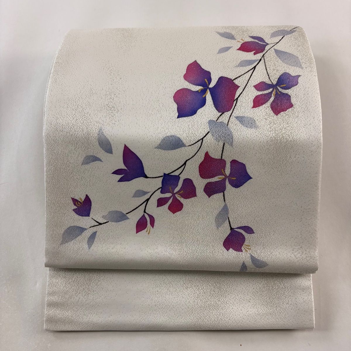 O0854 美品 逸品 粋 ＩＫＫＩ流 銀通し 月華美人 染め帯 袋帯 袋帯 美品 名品 落款 Ikki流 草花 銀糸 ぼかし 茶色 お太鼓柄