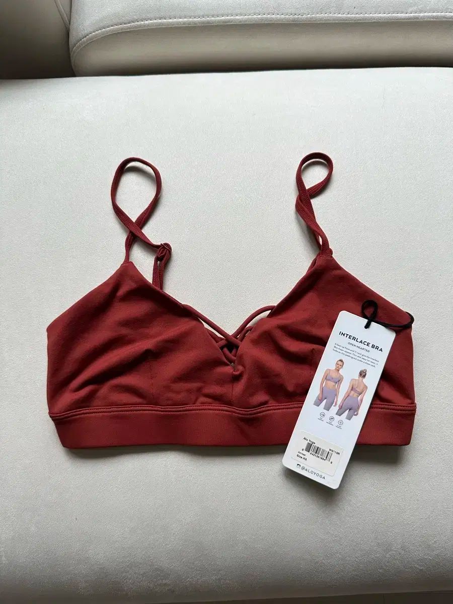 新品Alo yoga アローヨガ ブラトップ XS alo yoga アローヨガ ブラトップ パッド付き - メルカリ