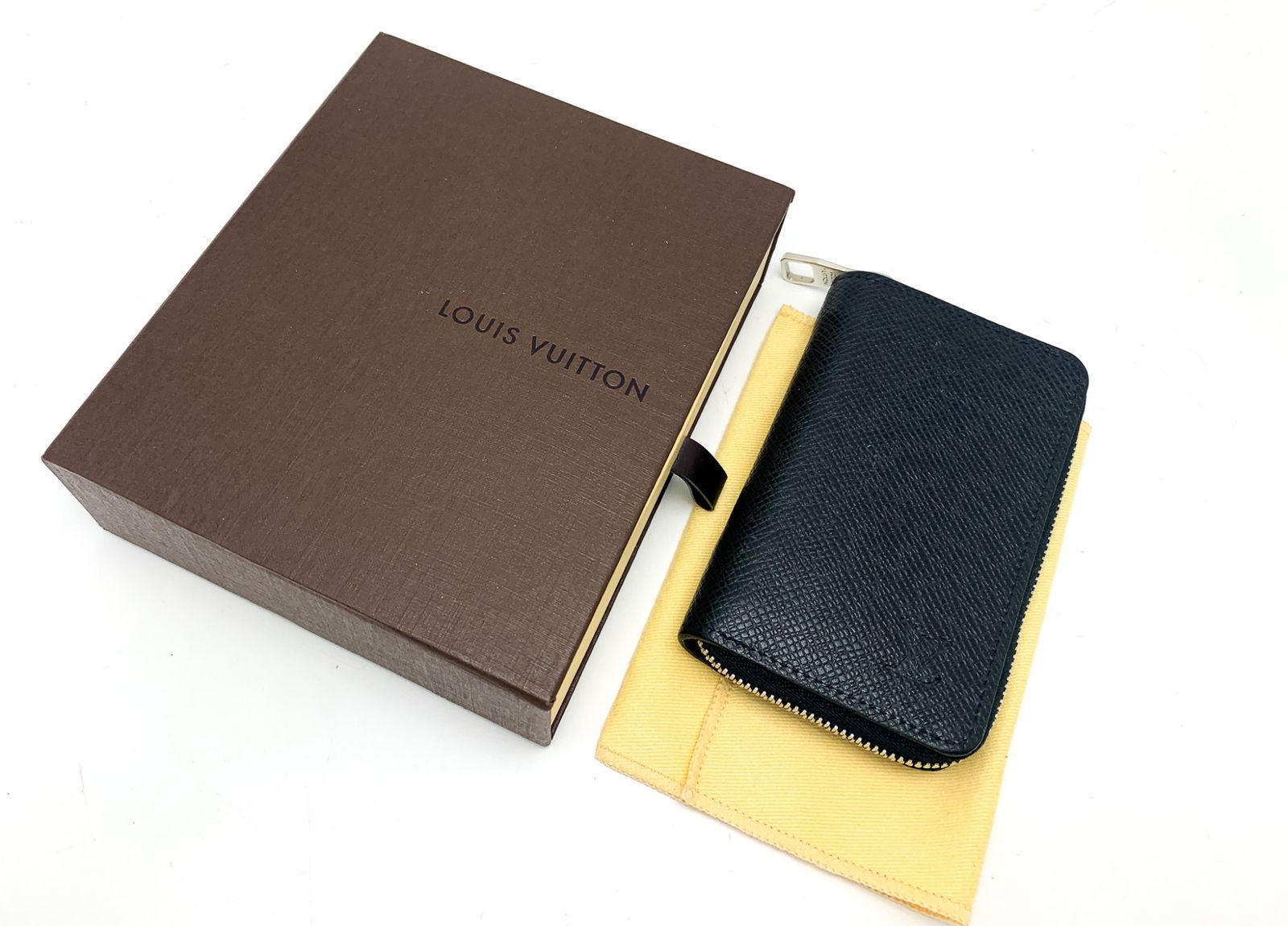 LOUIS VUITTON ルイヴィトン ノワール 黒 タイガ ジッピー・コイン
