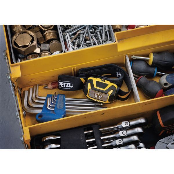 PETZL ぺツル アリア1R ヘッドライト ブラック イエロー 450ルーメン E069CA00