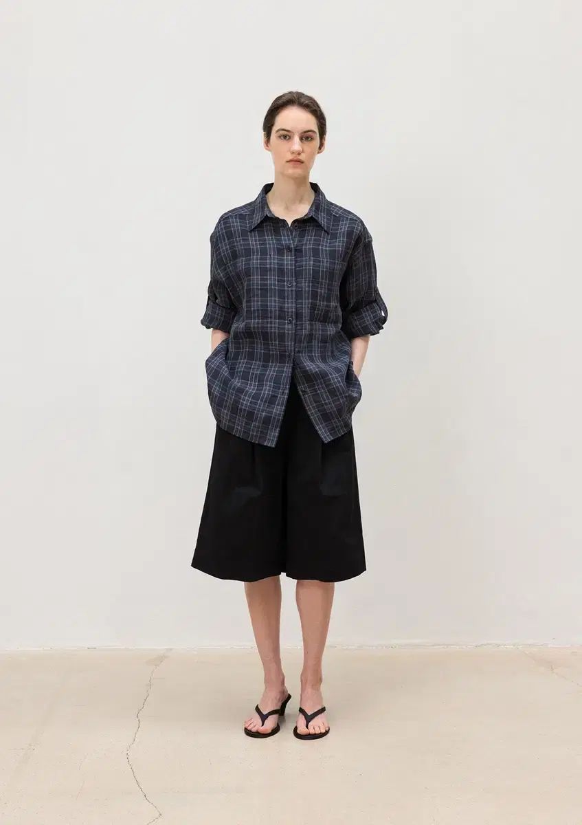 MOONDAL ムンダル リネン チェック ロールアップ シャツ 黒 Linen Check Roll ー up Sh