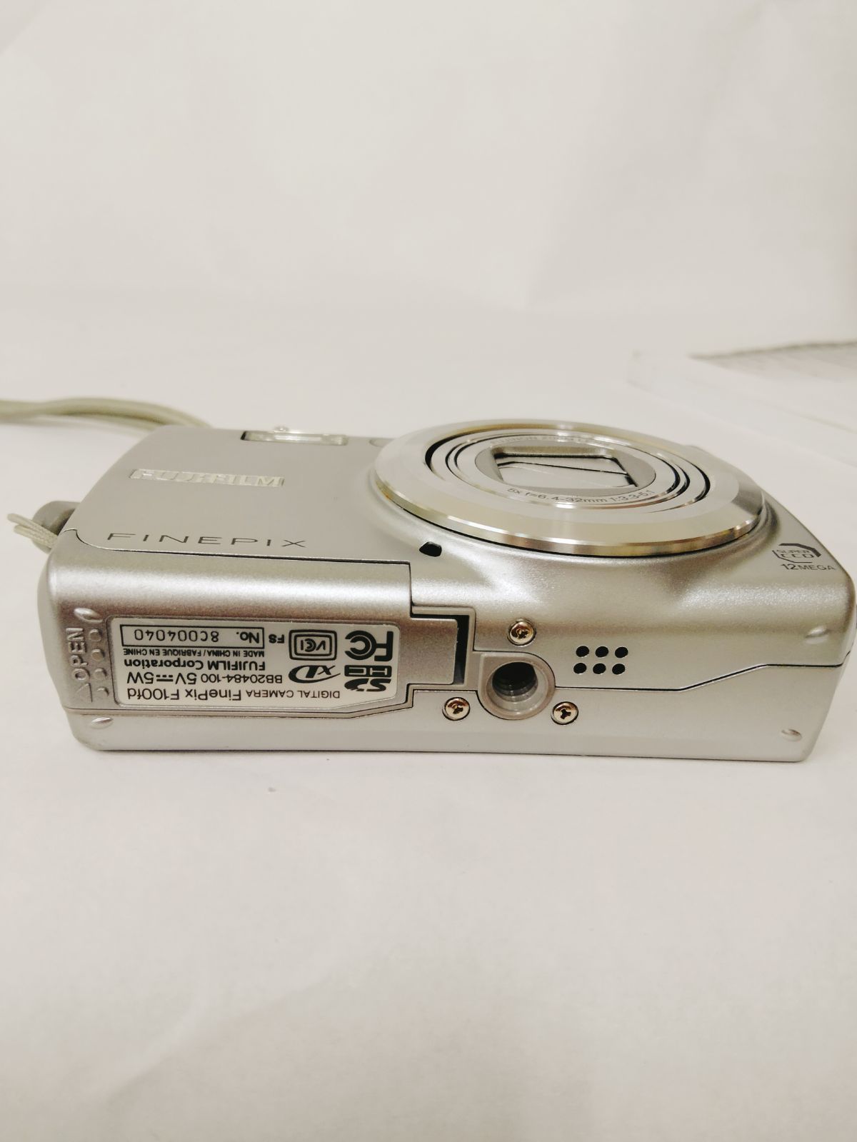 ジャンク 富士フィルム FinePix F100fd コンパクトデジタルカメラ
