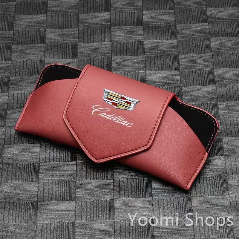 【新品未使用】キャデラック Cadillac レッド サングラス収納 レザー メガネケースボックス 磁気開閉 サングラスクリップ