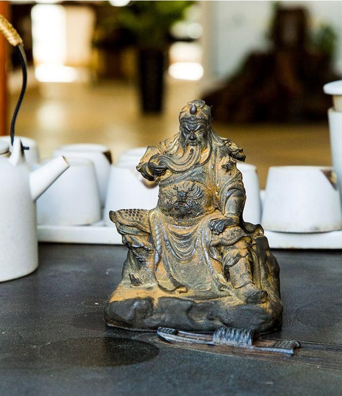 武聖関羽人物像 文房置物·案頭  鎮宅辟邪 開運風水 招財  工芸品 武聖関羽人物像 文房置物・案頭 鎮宅辟邪 開運風水 招財 工芸品