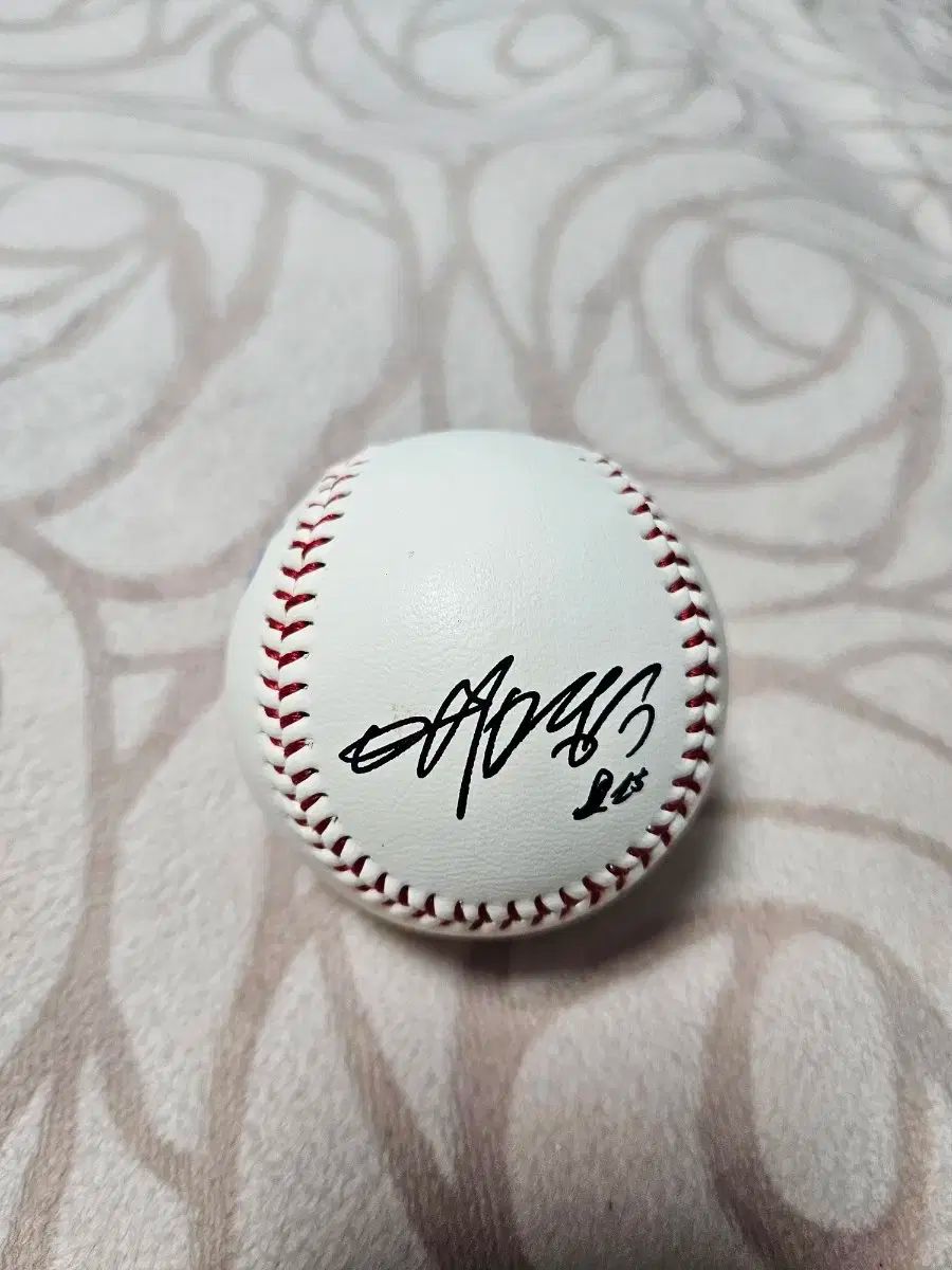 ZEROBASEONE  ハンビンのサインボール ZEROBASEONE ハンビンのサインボール