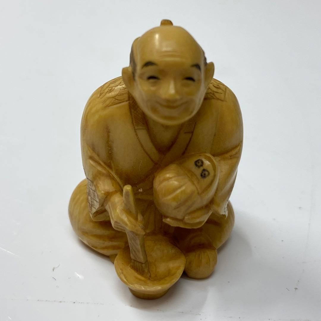 和彫 上 人物 置物 根付 13g 木 東さ5-0716④