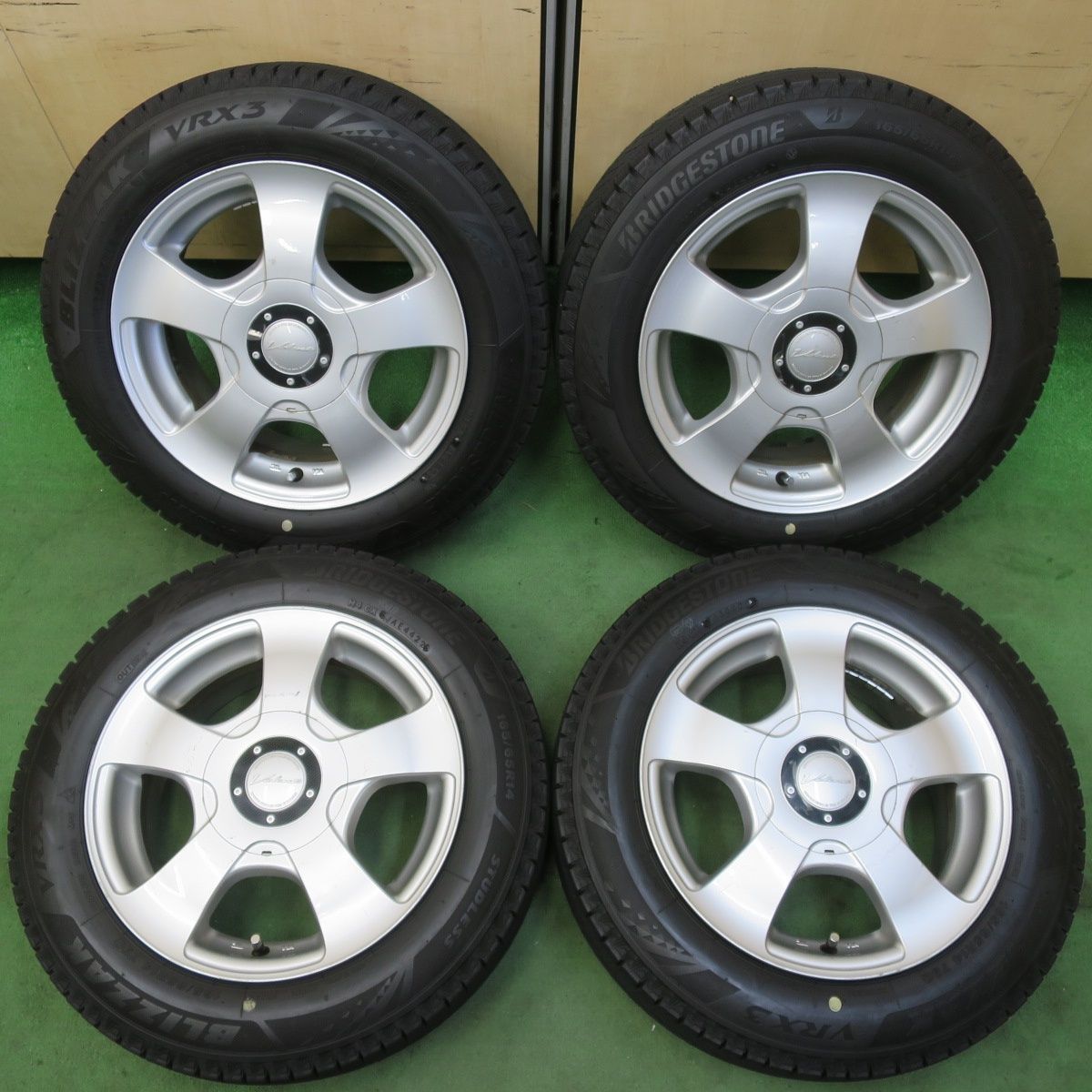 バリ溝 22年 ほぼ10分 スタッドレス 165|65R14 ブリヂストン ブリザック VRX3 Violento ヴィオレント 14インチ PCD100 114.3|4H マルチ 5050507イス