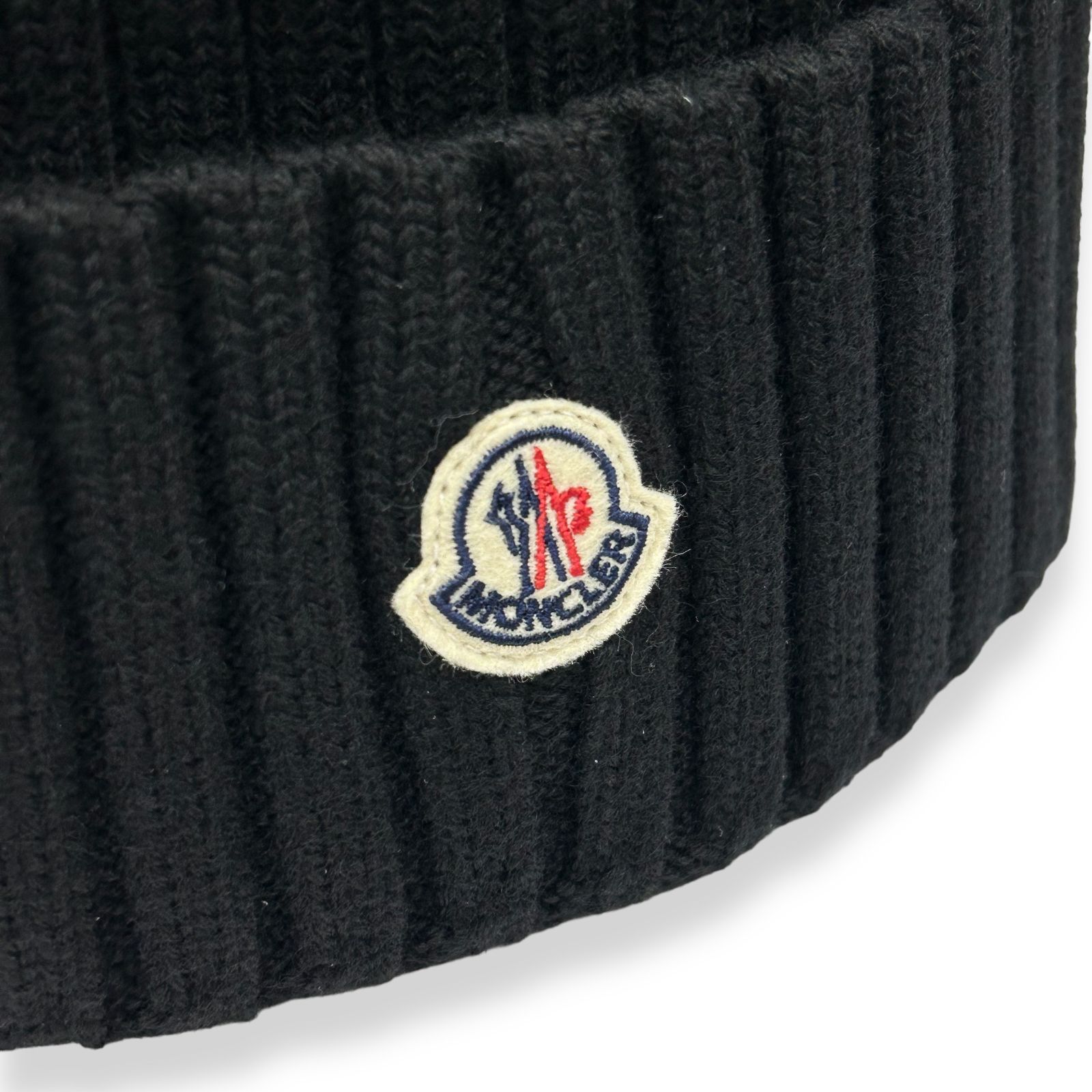 MONCLER ロゴパッチ 5ゲージ ウール ニットキャップ ビーニー 新品 MONCLER ロゴパッチ 5ゲージ ウール ニットキャップ