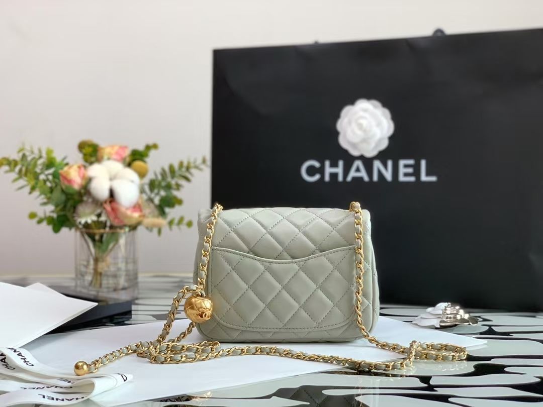 CHANEL シャネル ミニマトラッセ・チェーンショルダーバッグ