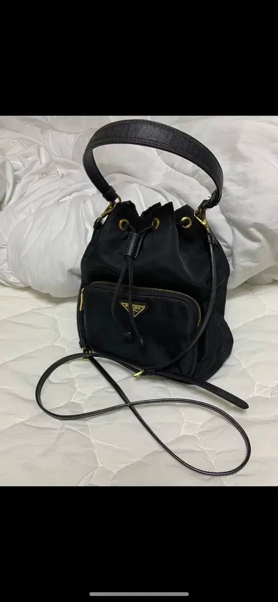 プラダ デュエット Re-Nylon バケットバッグ 巾着 ショルダーナイロン