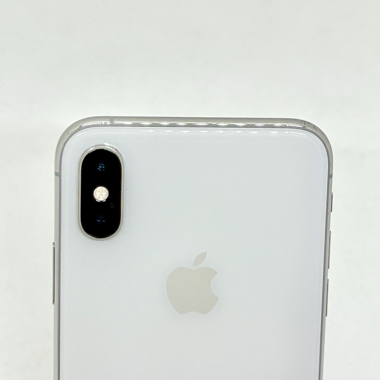 並品】【新品バッテリー100%】iPhone XS 256GB シルバー 4961