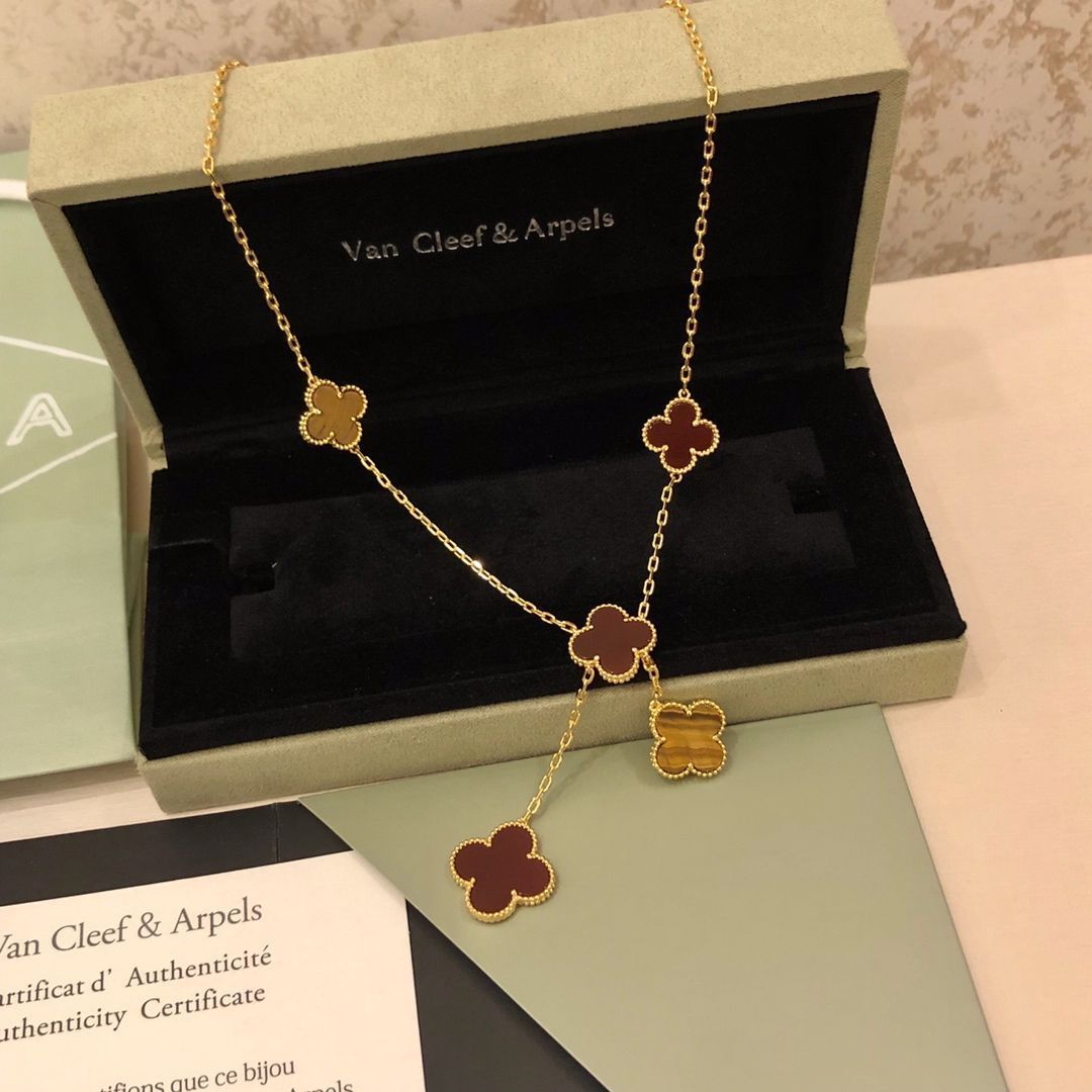 【未使用に近い】ヴァンクリーフアーペル マジックアルハンブラ　ネックレス　ケース ヴァンクリーフ＆アーペル Van Cleef & Arpels ネックレス