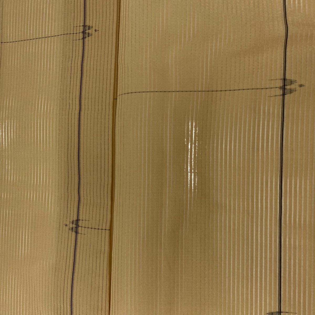 燕 薄茶色