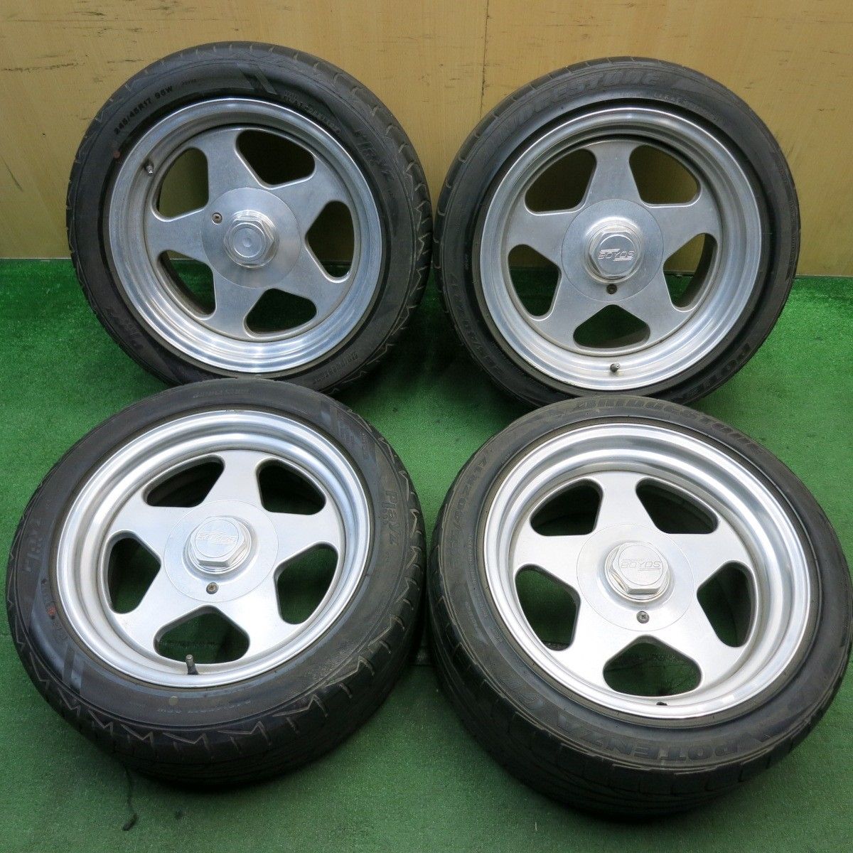 激レアBoyds ボイド17インチ4H 100 114.3 マルチ ターボテック 激レア