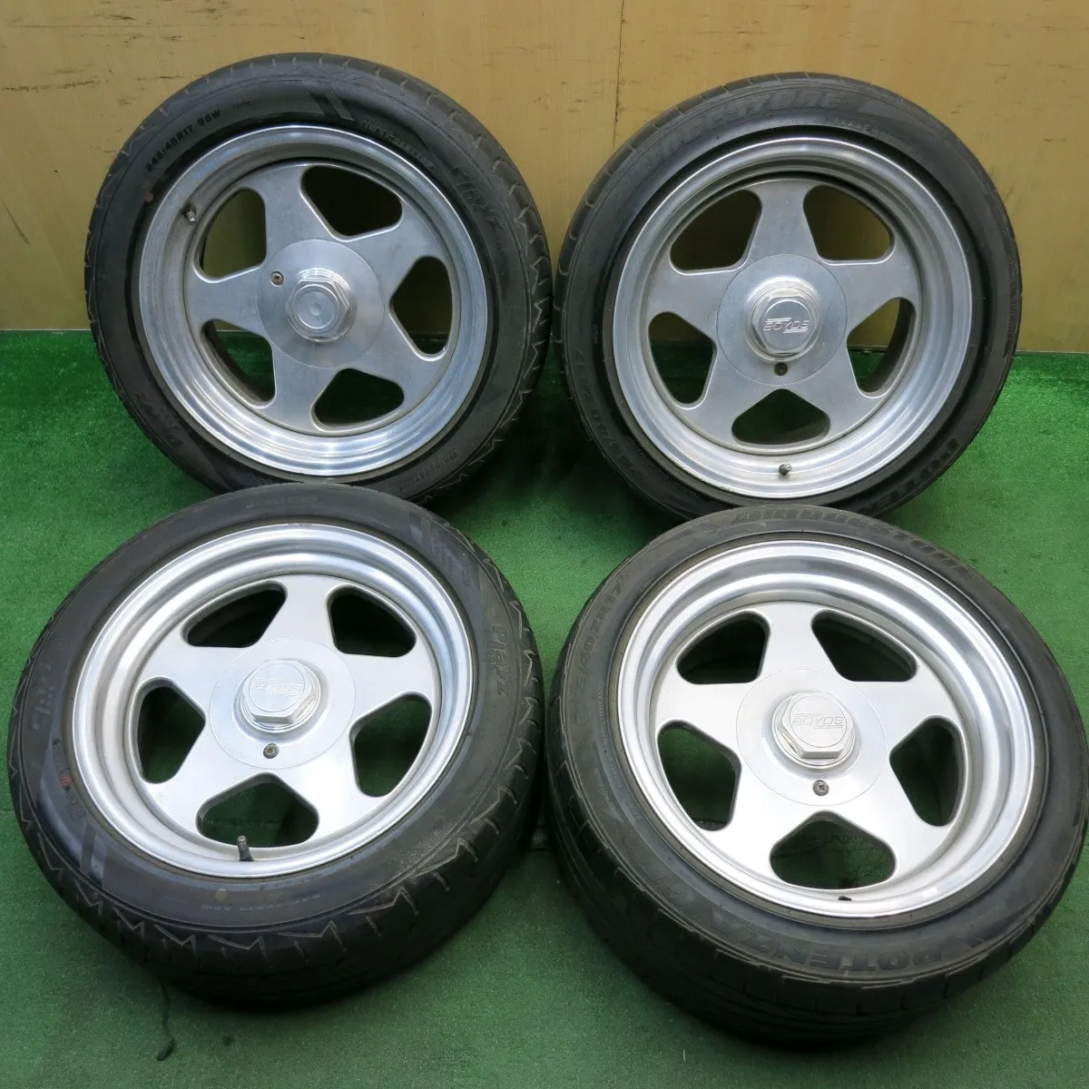 2025年最新】ボイド 17インチの人気アイテム - メルカリ