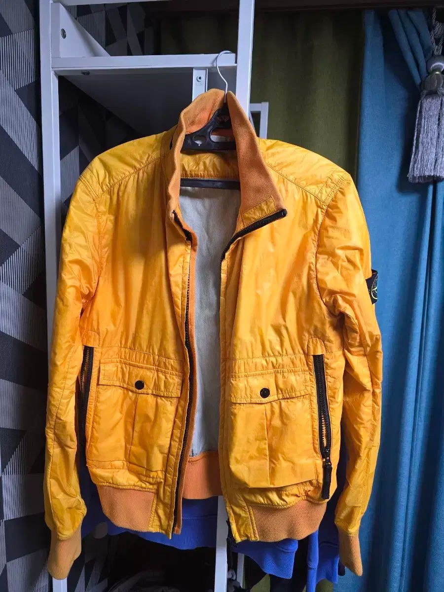 【雷市場（ポンジャン）商品韓国直送】 STONE ISLAND(ストーンアイランド) ジャケット s