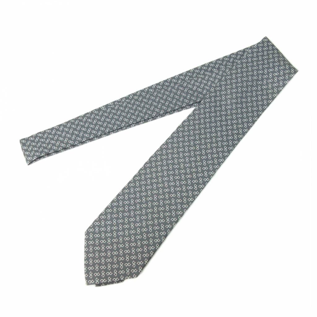 【未使用】サルヴァトーレフェラガモ　ネクタイ　グレー　ゾウ　キリン　アニマル柄 未使用】サルヴァトーレフェラガモ ネクタイ グレー ゾウ キリン