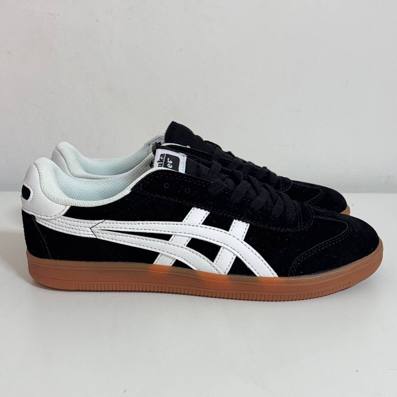 Onitsuka Tiger Tokuten スニーカー スポーツシューズ 男女兼用 シューズ オニツカタイガー ローカットスニーカー カジュアルシューズ 防滑 ブラック＆ホワイト