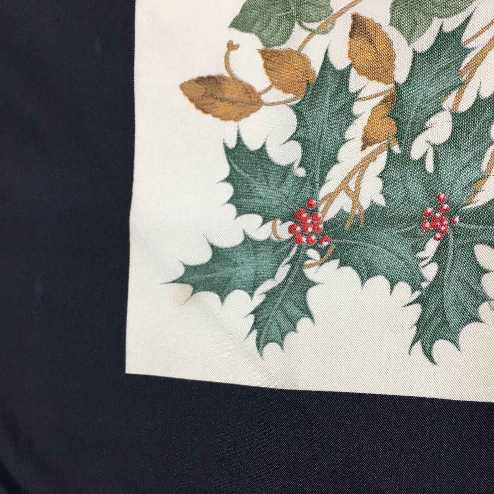 2508-233｜美品｜グッチ スカーフ シルク ブラック 花柄 2508-233｜美品｜グッチ スカーフ シルク ブラック 花柄 - メルカリ