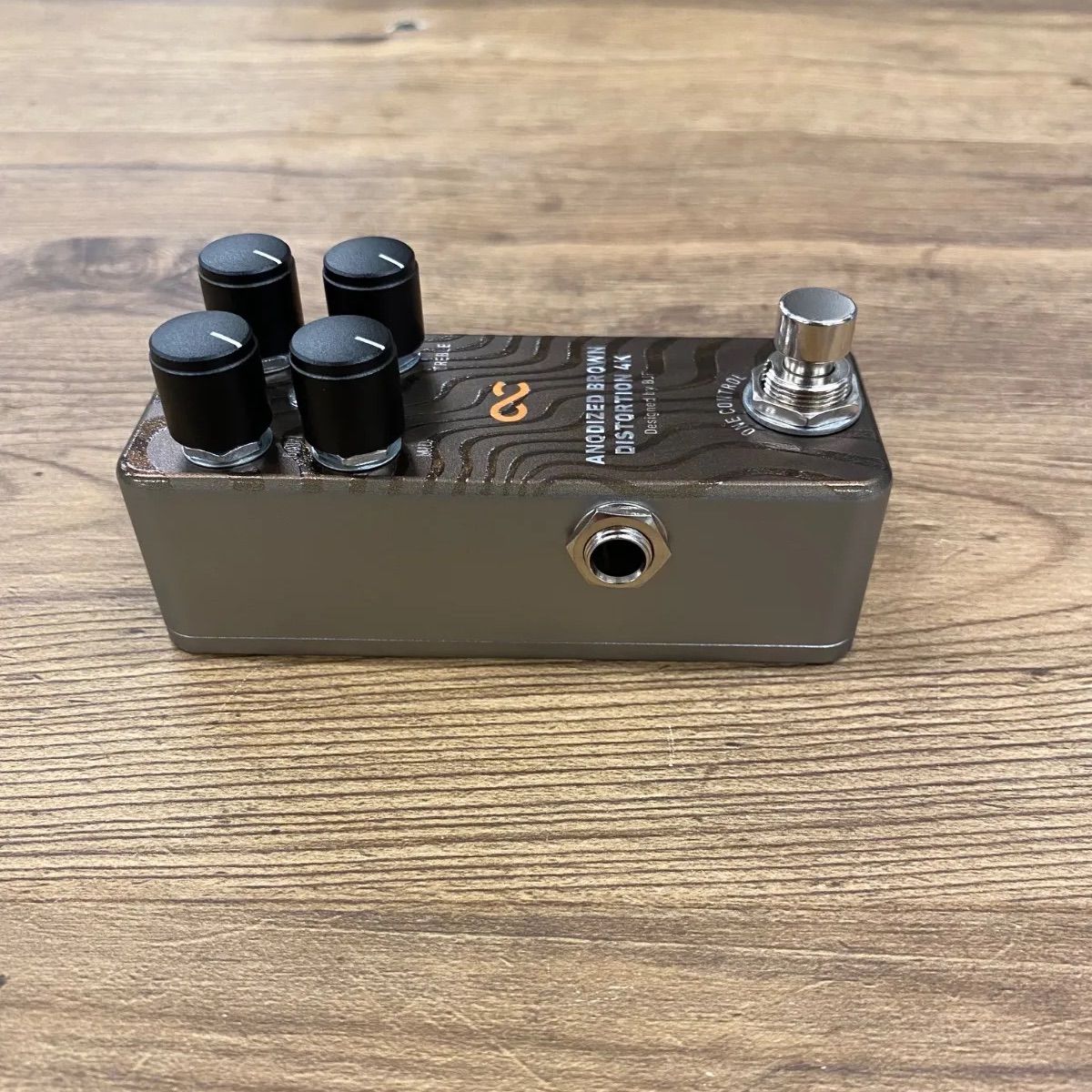新品】One Control ANODIZED BROWN DISTORTION 4K / a49179【箱付き