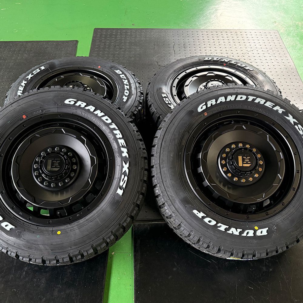 デリカD5 デリカd5 スタッドレス ダンロップ グラントレック XS1 215