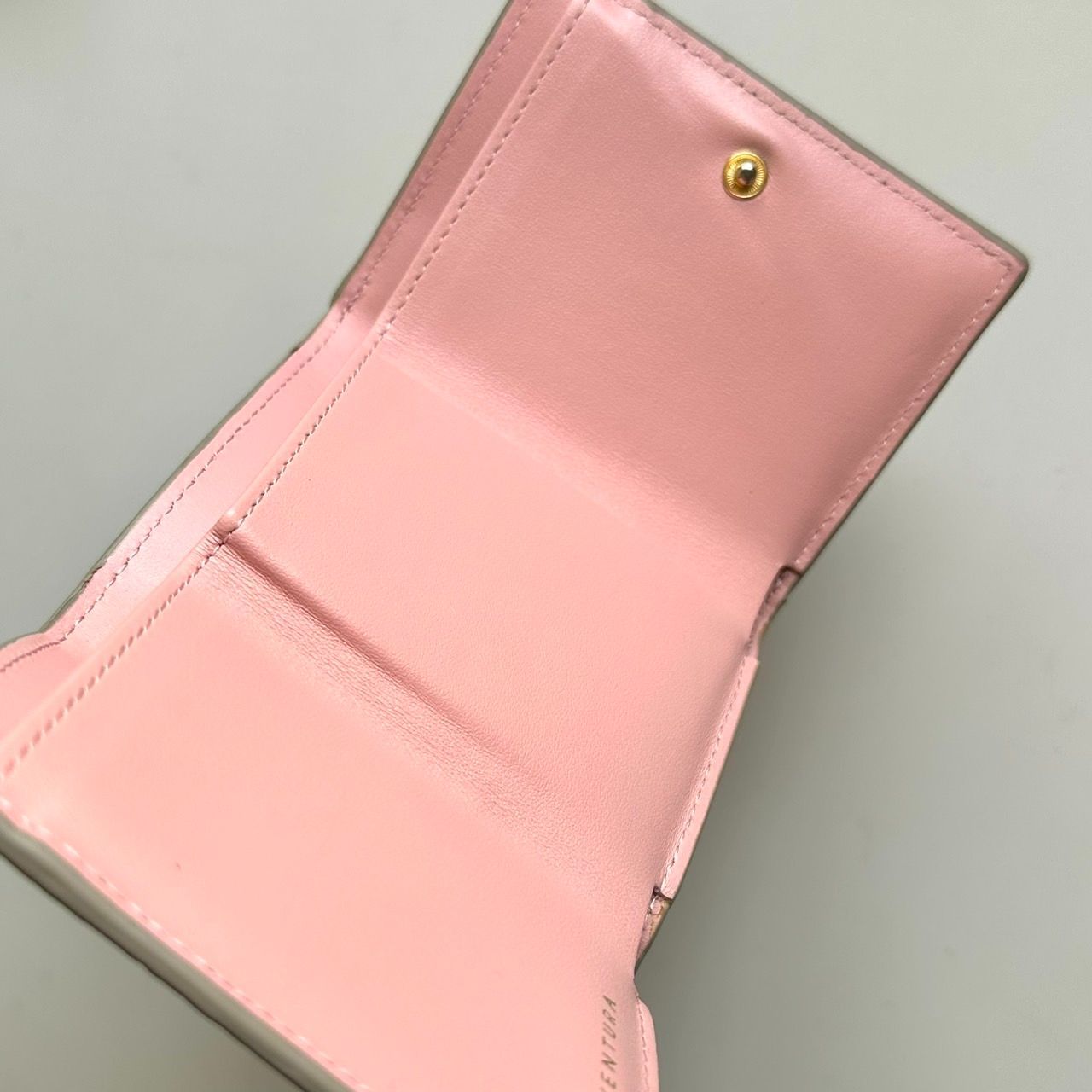ボナベンチュラ BONAVENTURA 三つ折り財布 グレージュ×ベイビーピンク