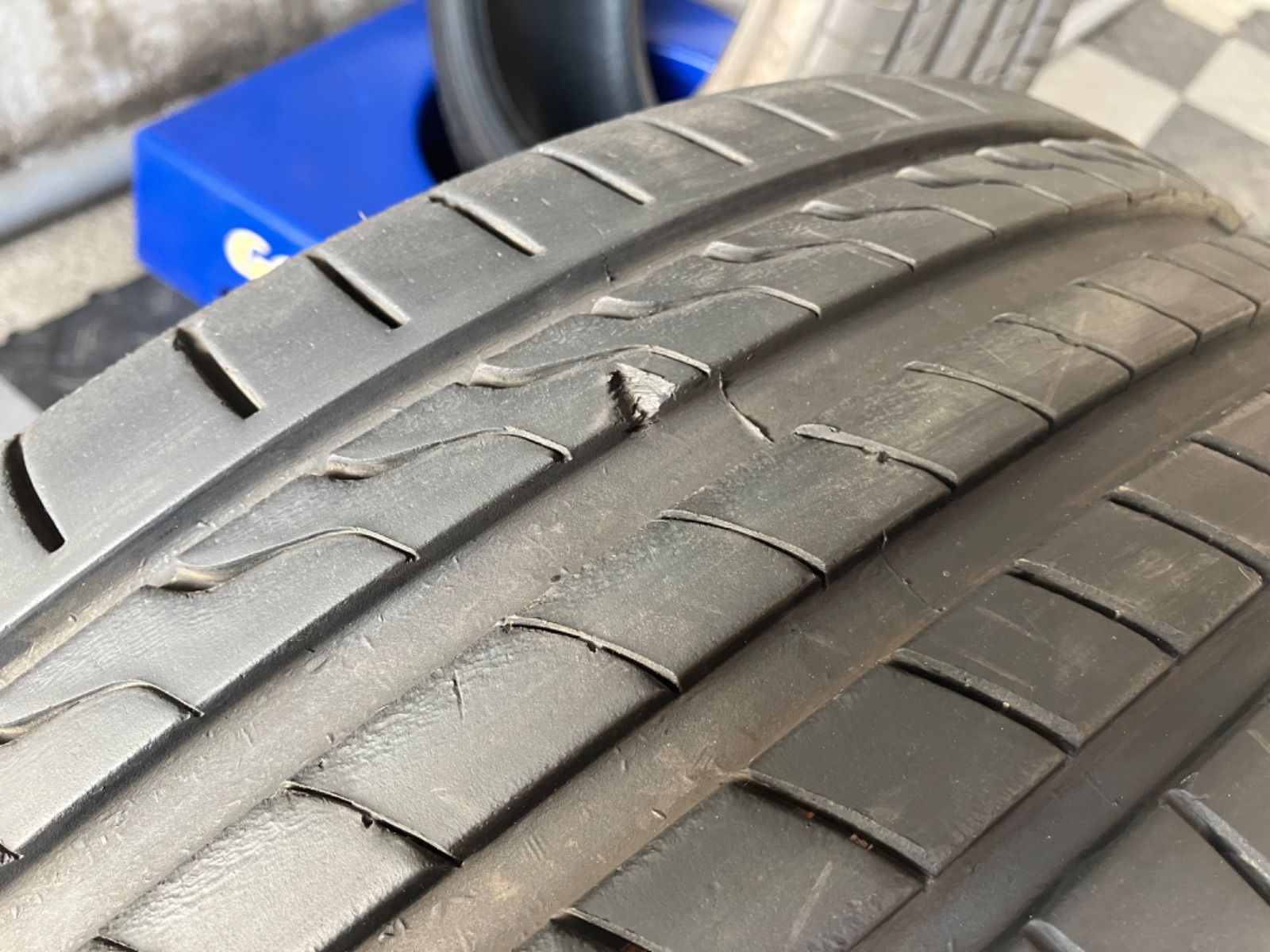 ☆送料込☆未使用品☆ミネルバ RADIAL F205 215/45ZR17 2本 ☆送料込☆未使用品☆ミネルバ RADIAL F205 215/45ZR17 2本