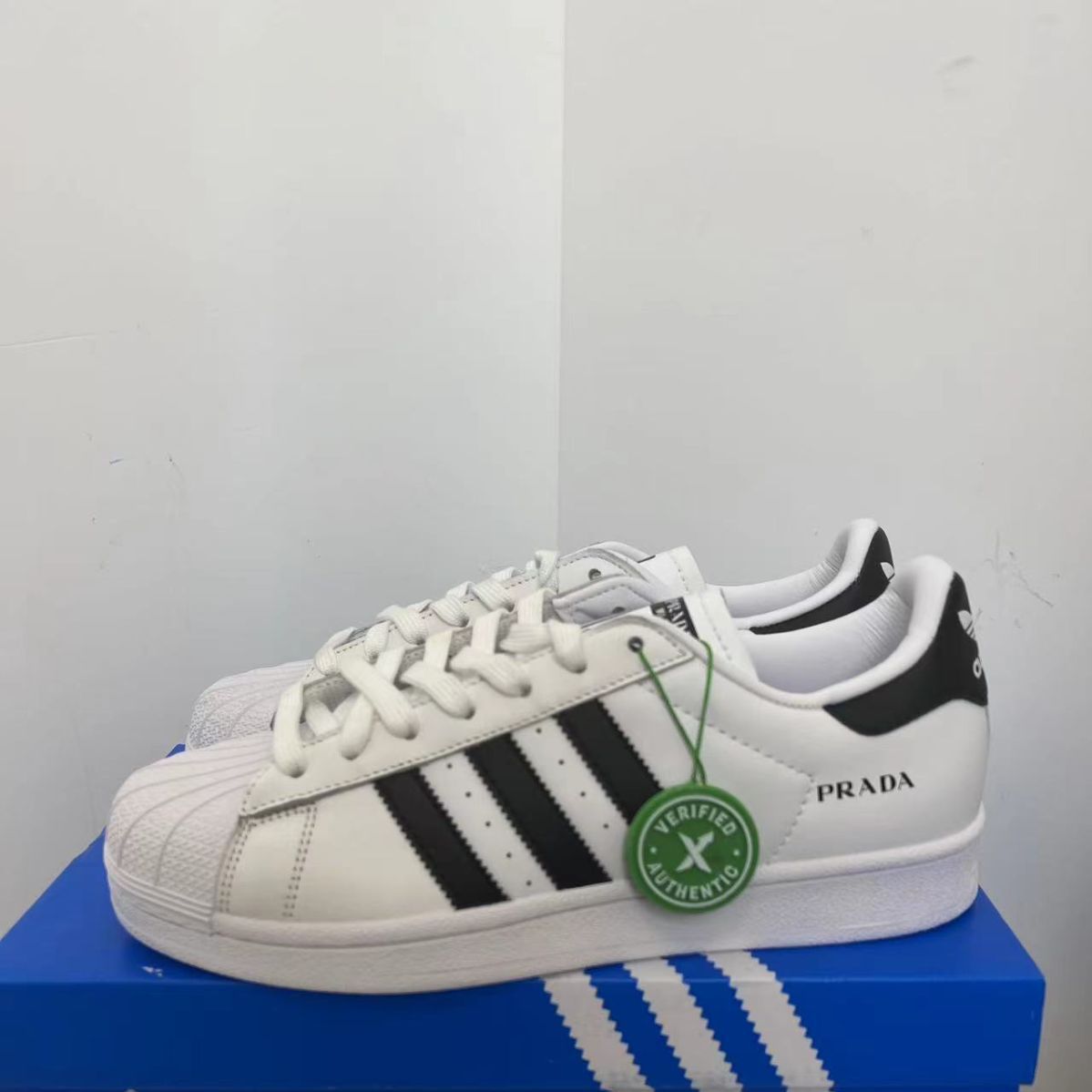 新品未使用アディダス PRADA x adidas originals Superstar スニーカー