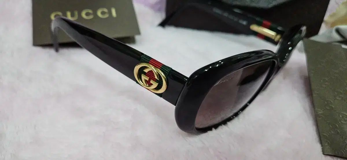 GUCCI サングラス 未使用に近い