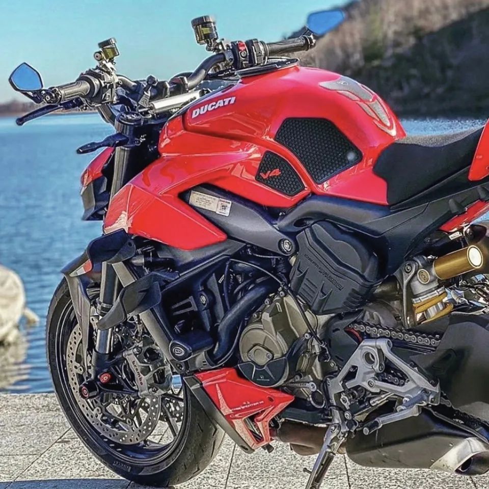 黒 クリア Ducati ドゥカティ タンクパッド V4 パニガーレ ストリートファイター ニーパッド S コース スペチアーレ - メルカリ