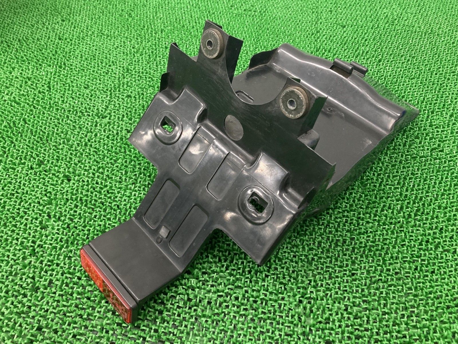 TZR250R リアフェンダー ヤマハ 純正 バイク 部品 3XV 修復素材に 品薄