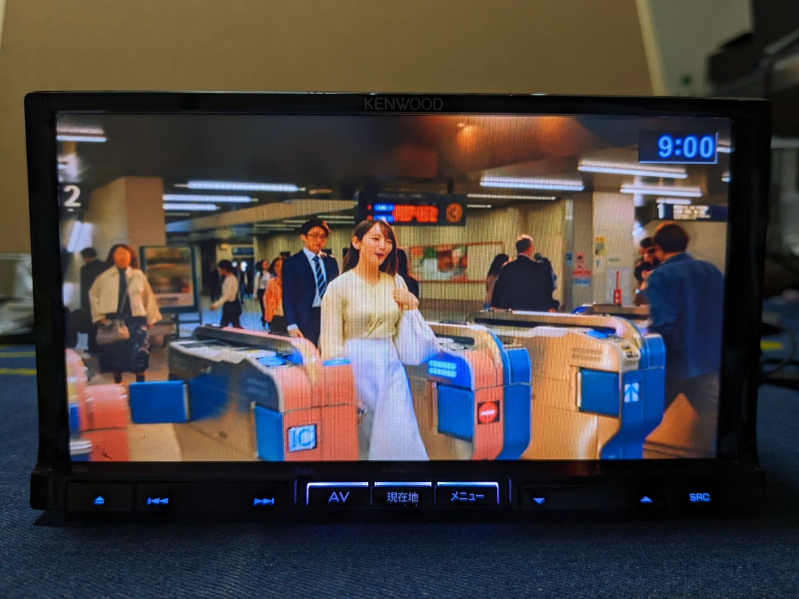 送料込み ジャンク KENWOOD 商品名ケンウッド 7型ナビ 品番 MDV