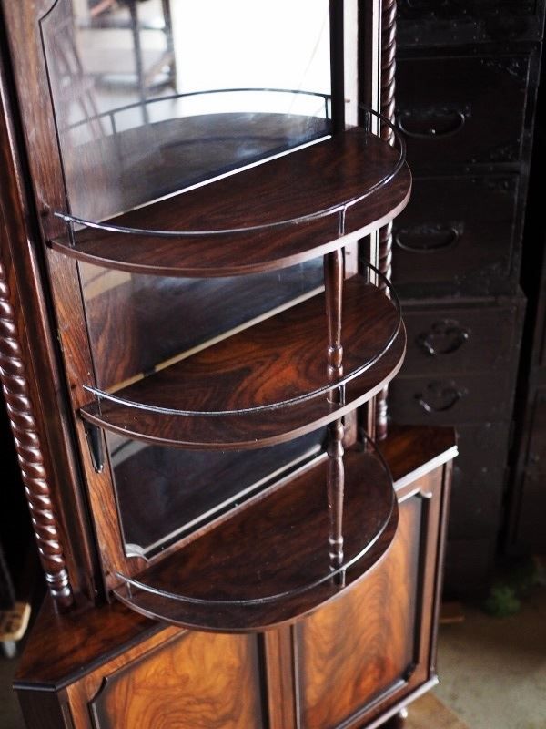 英国アンティーク調のコーナーキャビネット 現代モノ 古録展 品番S10791 MARWIL-DEMENAGEMENTS_CH