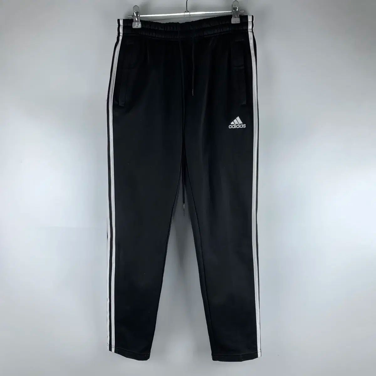 adidas 3本ライン ブラック ジャージパンツ J/L 新品 adidas 3本ライン ブラックジャージパンツ adidas 3本ライン 黒