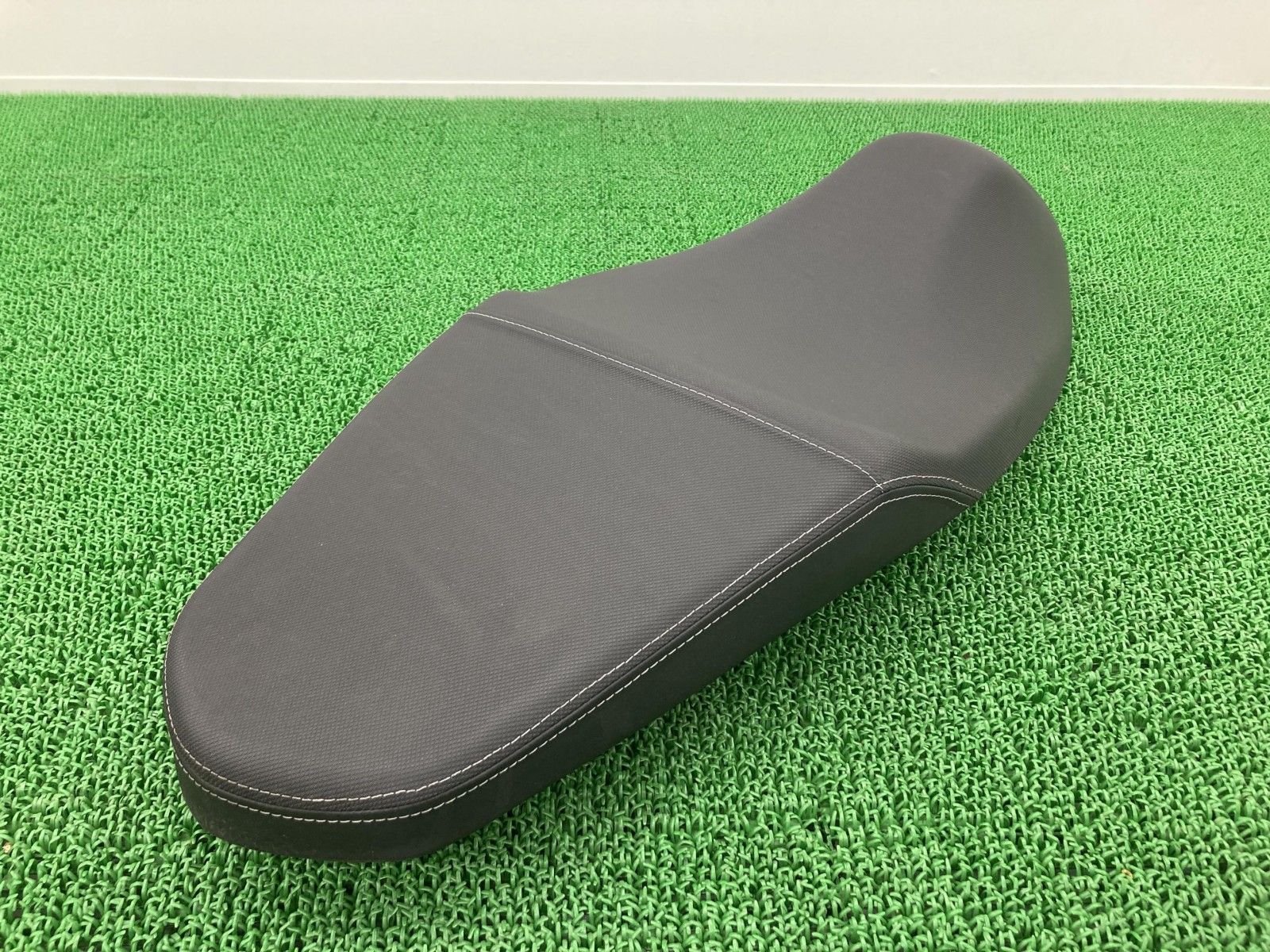 PCX125 PCX150 シート K35 ホンダ 純正 バイク 部品 JF56 KF18 破れ
