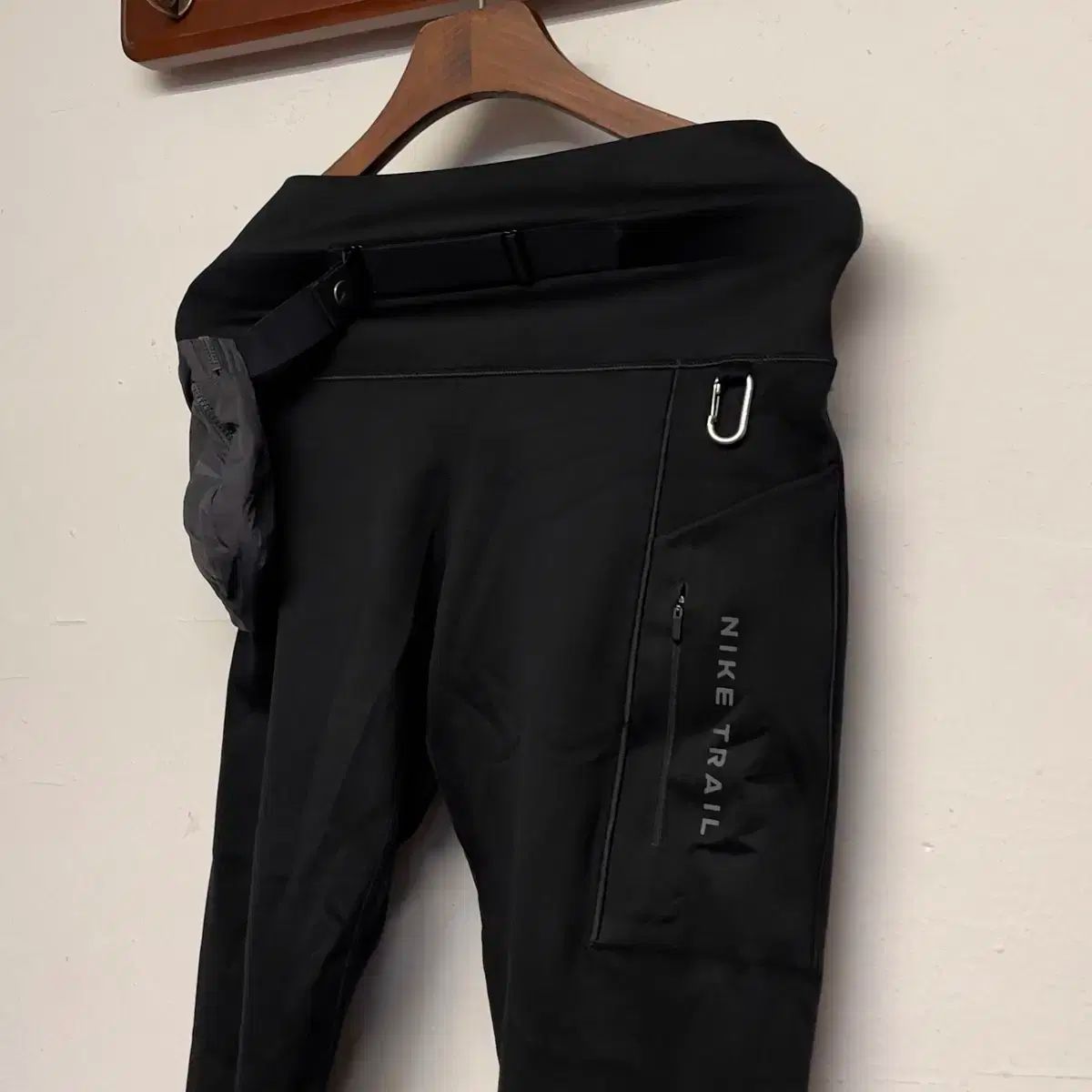 NIKE ナイキ 女性 ランニング トレイル サポート ポケット レギンス