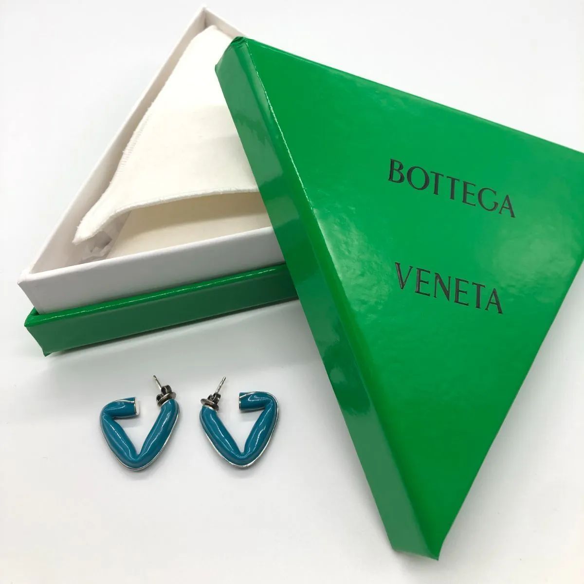 ギフトレシート付Bottega Veneta トライアングル ベルト 85｜小物