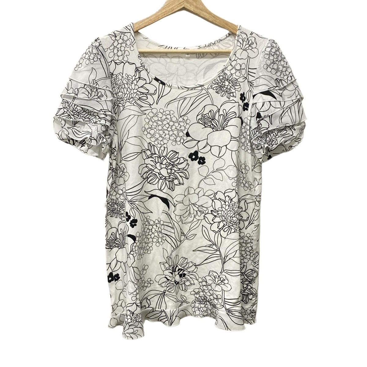 TO BE CHIC トゥービーシック 半袖カットソー サイズ3 L レディース - 白×黒 フリル|フラワー 花