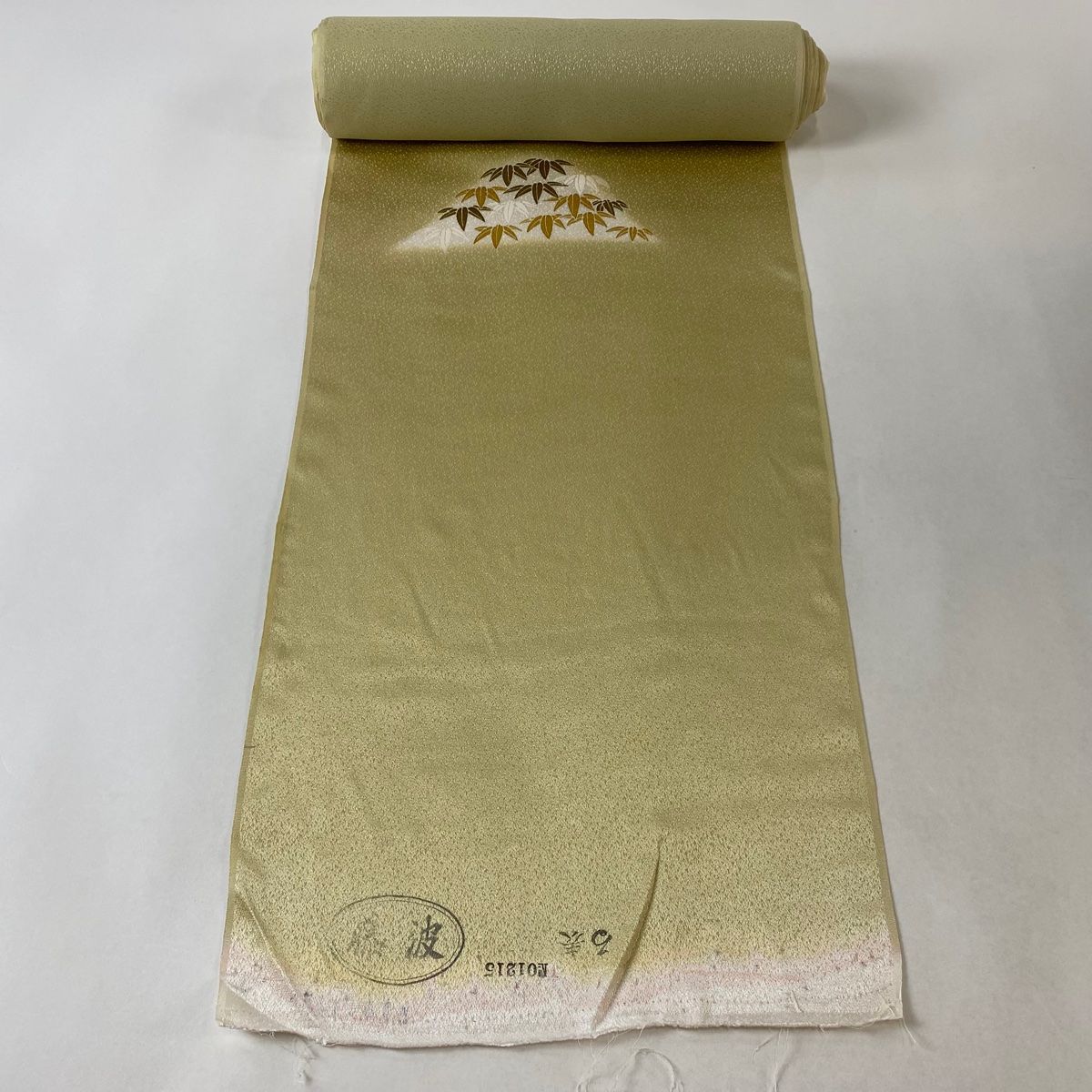 反物 秀品 付下げ 山 草花 ぼかし 薄茶色 正絹