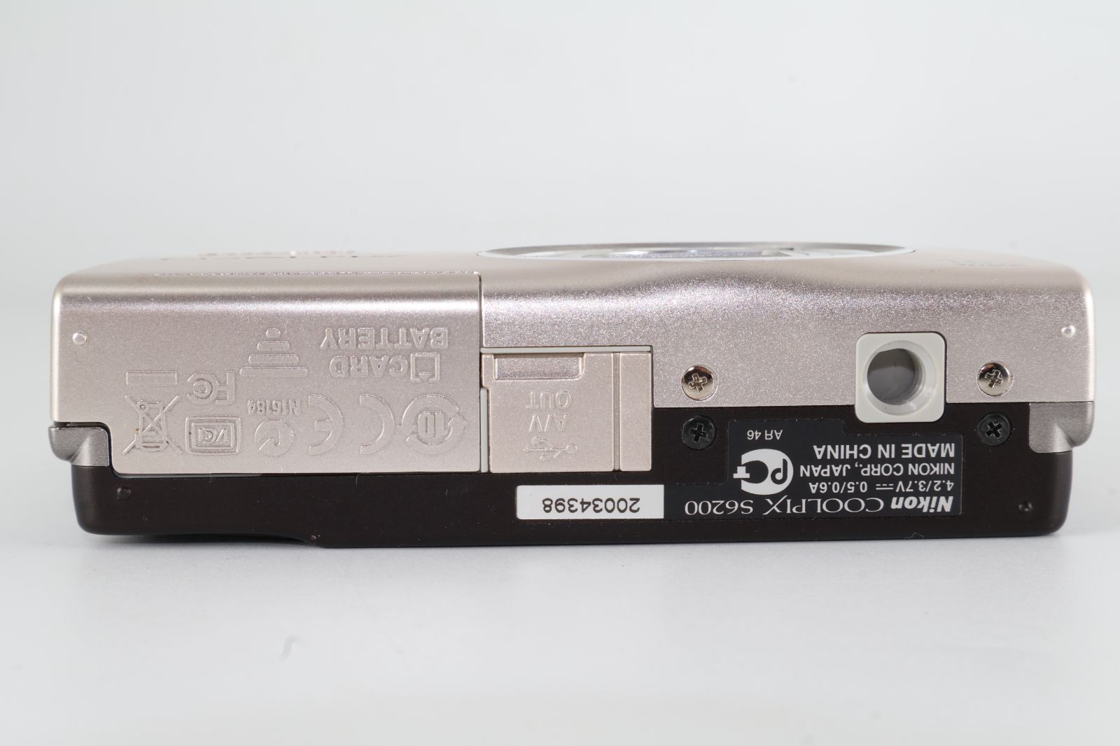 実用美品】NIKON ニコン COOLPIX S6200 シルバー コンパクトデジタル