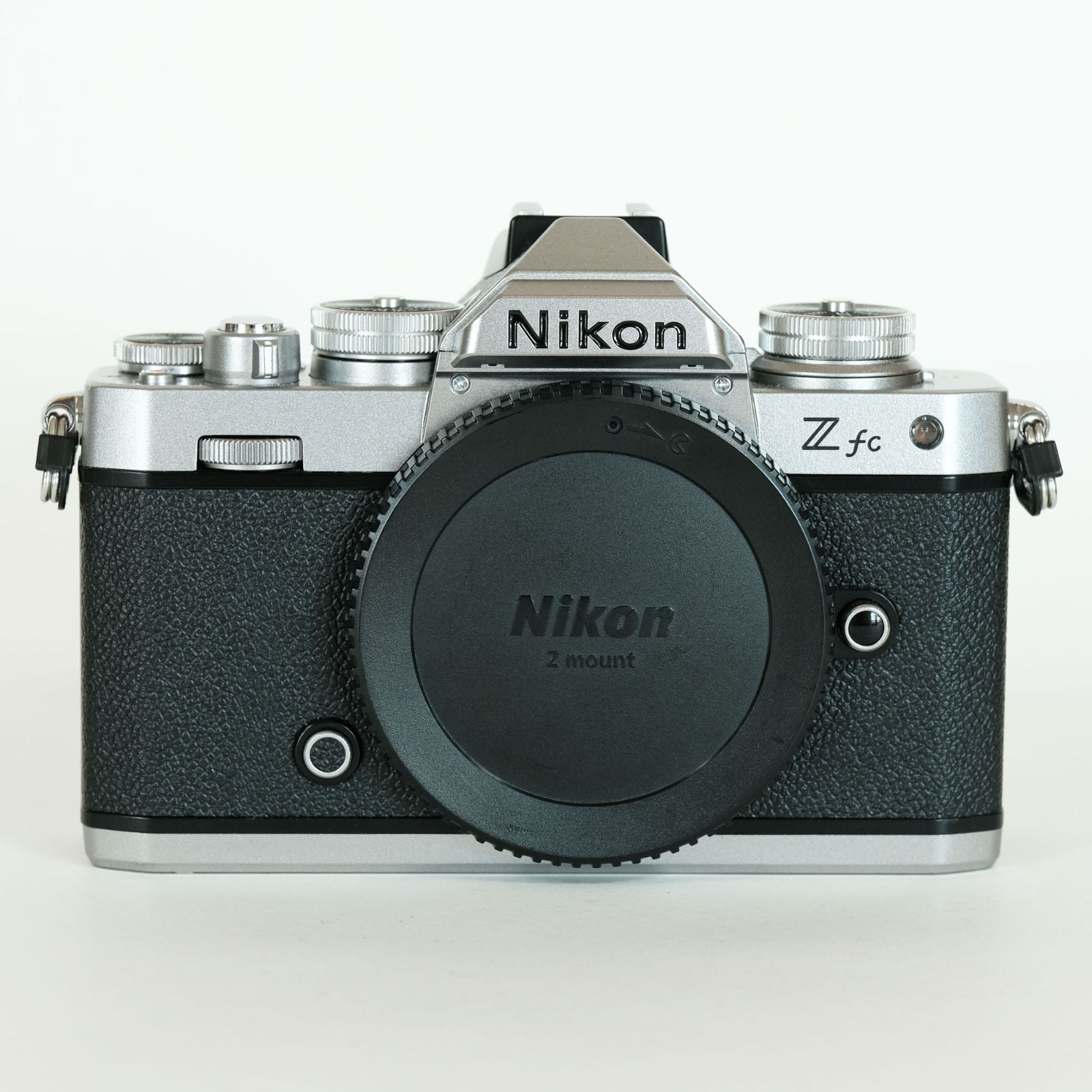 [美品｜シャッター数9,974回] Nikon Z fc ボディ シルバー / ニコンZマウント / ミラーレス一眼